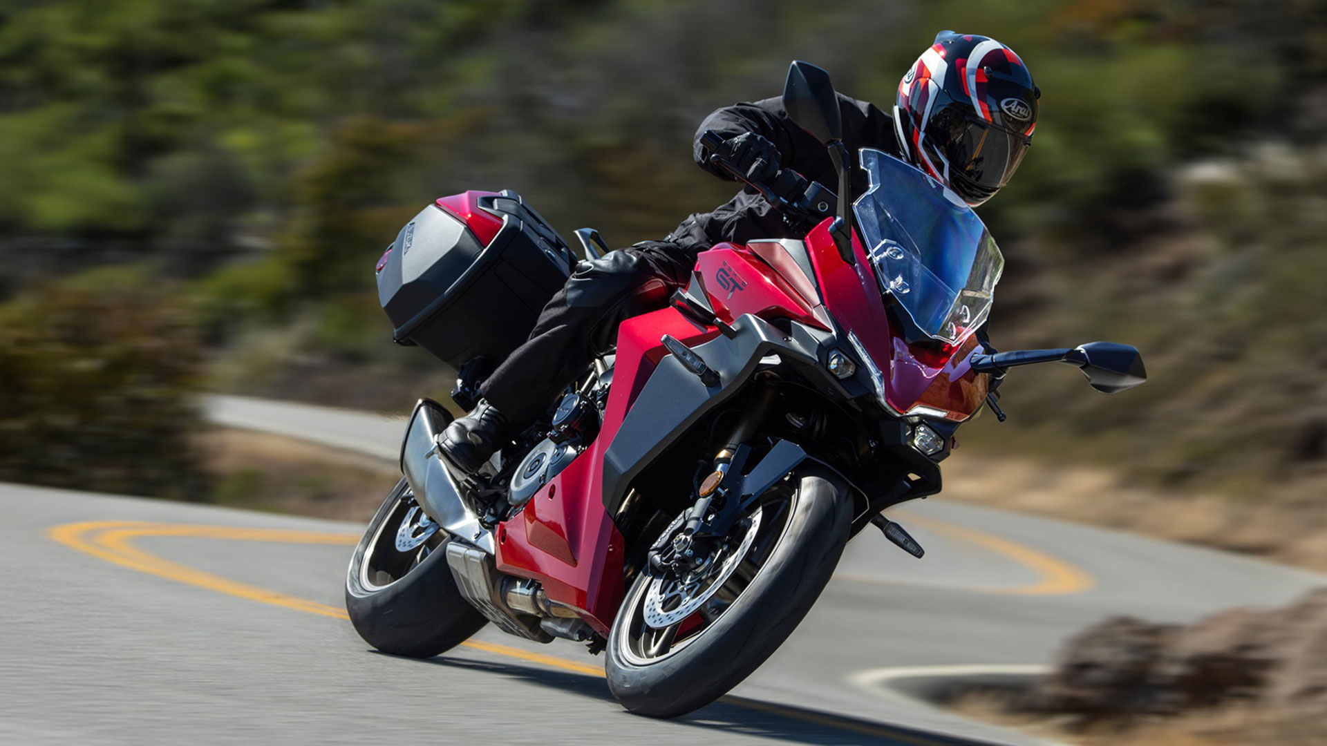 The Ultimate Suzuki Street Bike Comparison for 2025