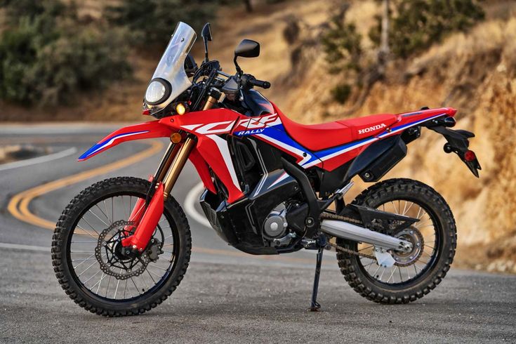 Street Bike Vs. Dual Sport Bike: What Are The Differences?
